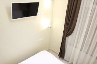 Хостелы CIello Hostel Львов Двухместный номер с 1 кроватью-3